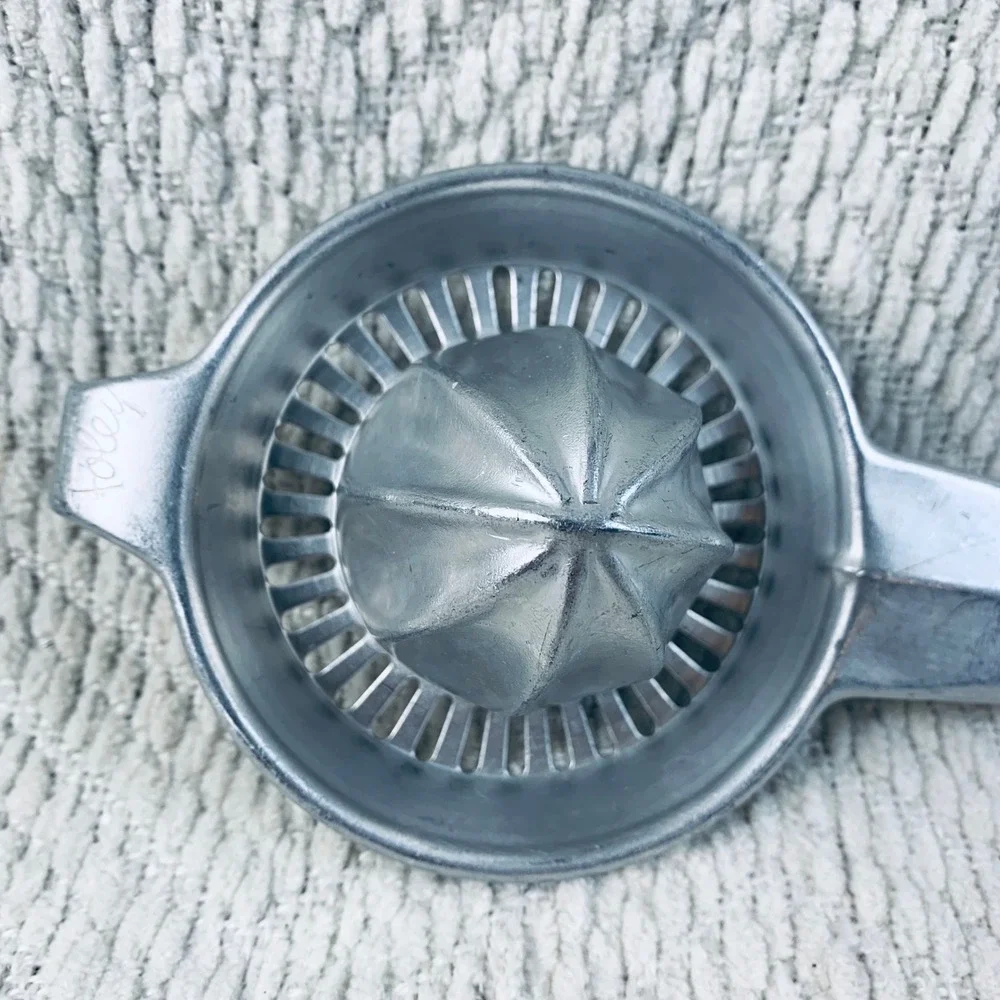 Foley Hand Juicer Unisex OS Silver Vintage Aluminum Manual‎ Citrus Reamer Tool